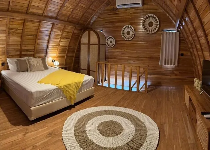 Ayu Padang 02 Villa *